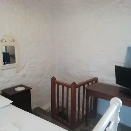 Angelica アノ・シロス